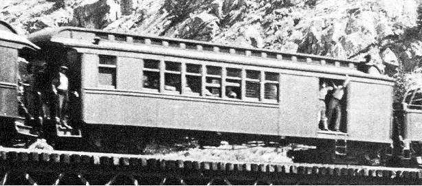 C&S coach-baggage car #59 on High Bridge 1927