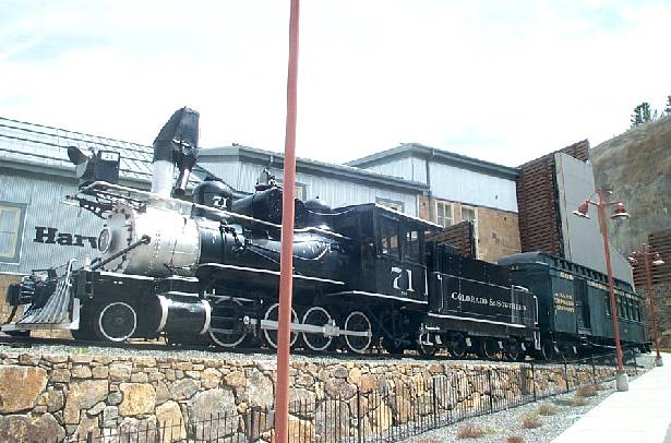 Loco #71 and Combo #20 at Harrahs, 2002
